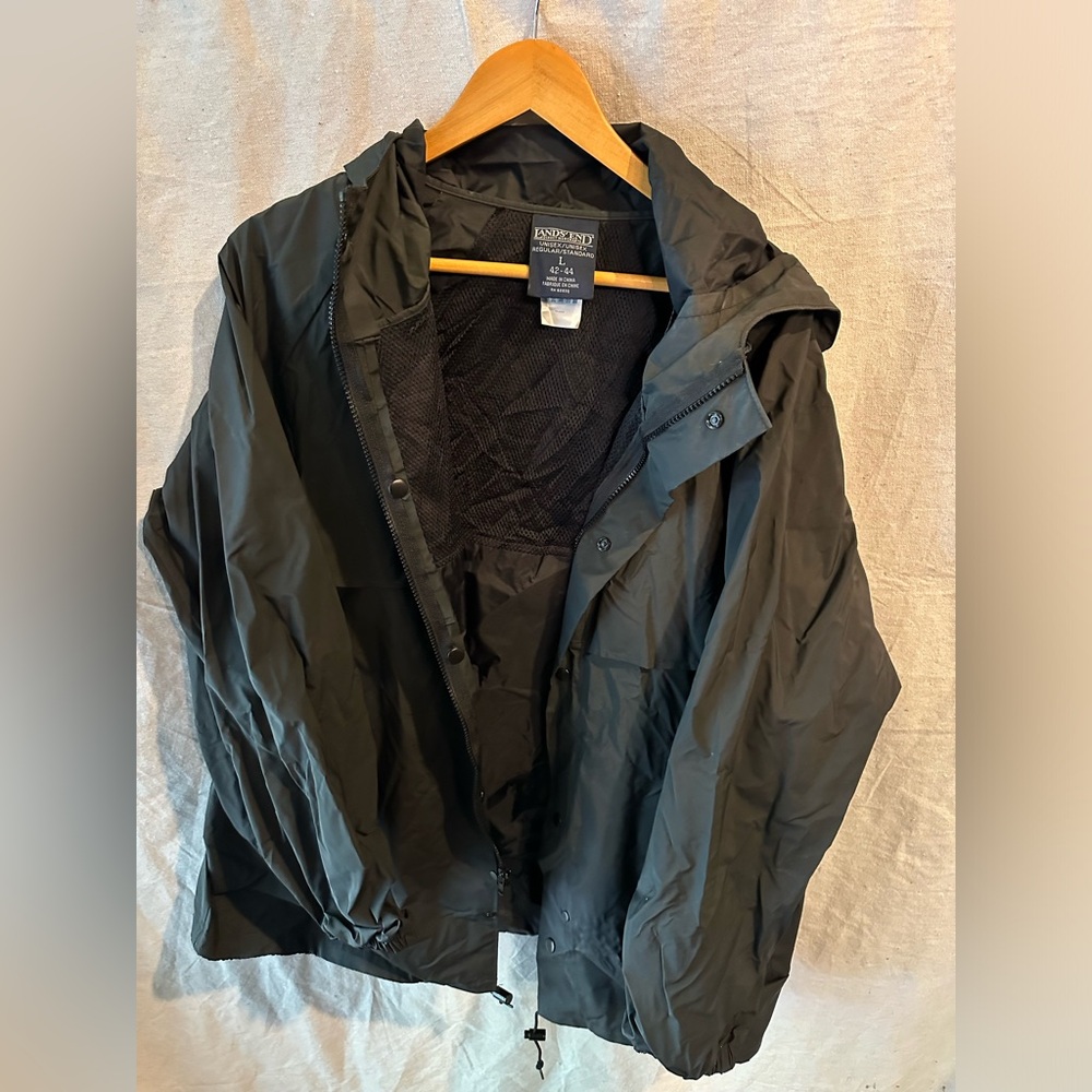 Land’s End raincoat unisex size L 42-44 navy